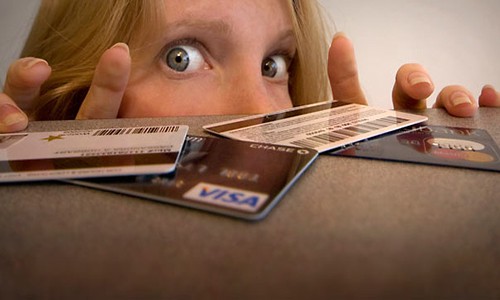 เมื่อเราใช้บริการบัตรเครดิตมีค่าใช้จ่ายอะไรบ้างที่เราต้องรู้